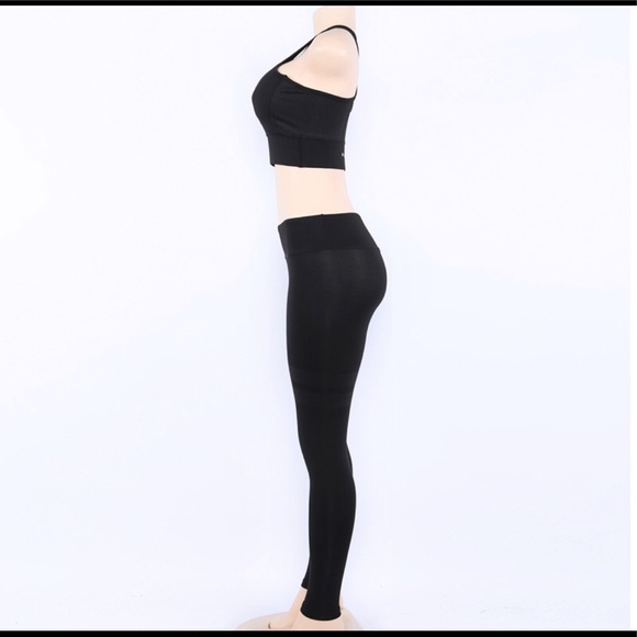 Black Sport Workout Set Yoga Running Set - Picture 8 of 8